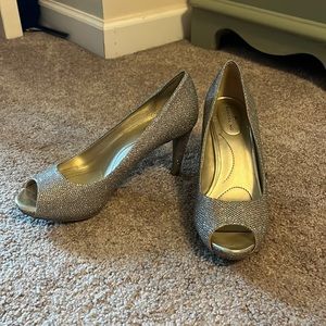Sparkly silver Bandolino heels